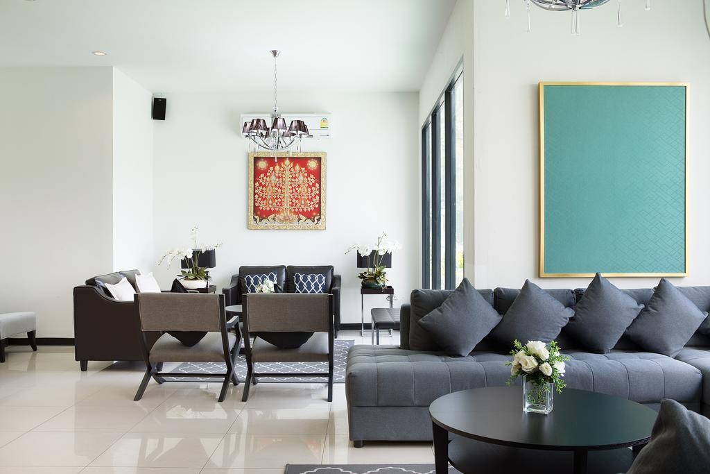 The Capital Resort @ Sukhumvit 50 Bangkok Eksteriør billede A living room in a condominium