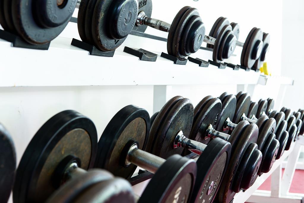 The Capital Resort @ Sukhumvit 50 Bangkok Eksteriør billede Dumbbells