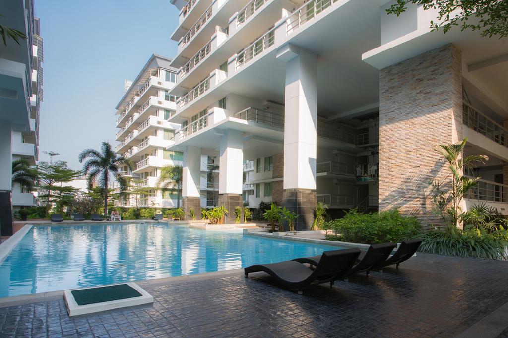 The Capital Resort @ Sukhumvit 50 Bangkok Eksteriør billede The Panorama pool