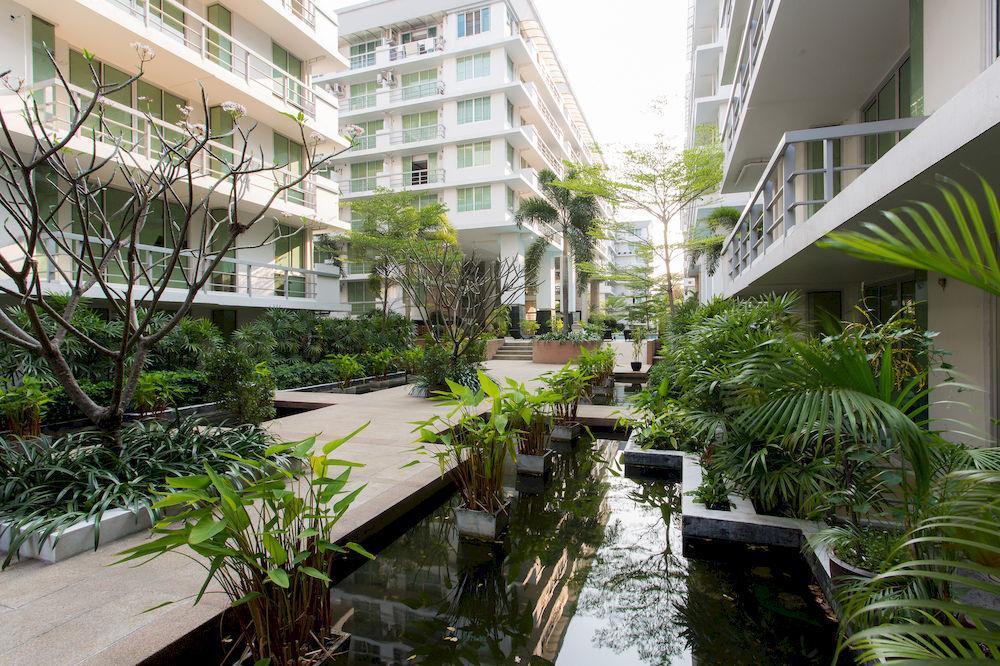 The Capital Resort @ Sukhumvit 50 Bangkok Eksteriør billede The River