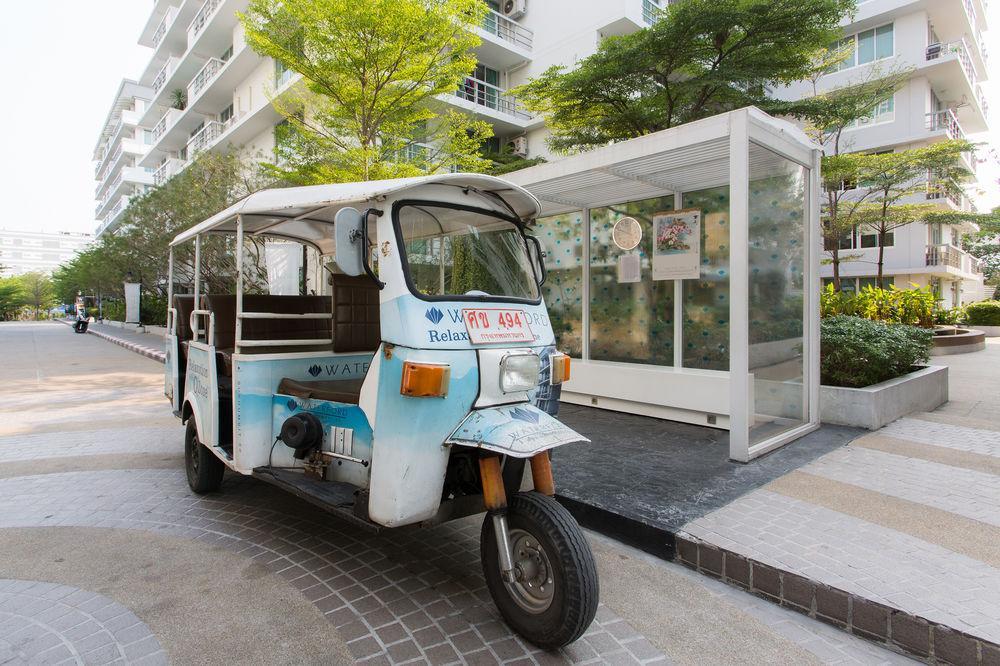 The Capital Resort @ Sukhumvit 50 Bangkok Eksteriør billede A tuk-tuk in Vietnam